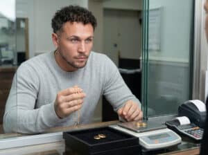 Come Riconoscere l'Oro: Guida Pratica per Non Sbagliare